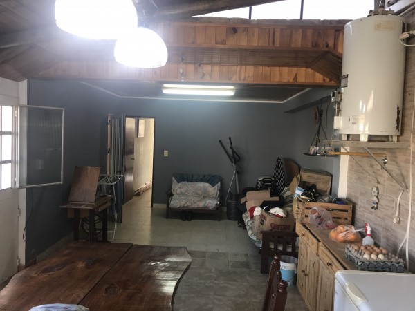 Buena casa con muy lindo lote en Coronel Suarez