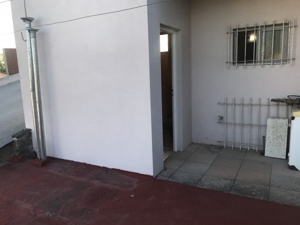 Buena casa con muy lindo lote en Coronel Suarez