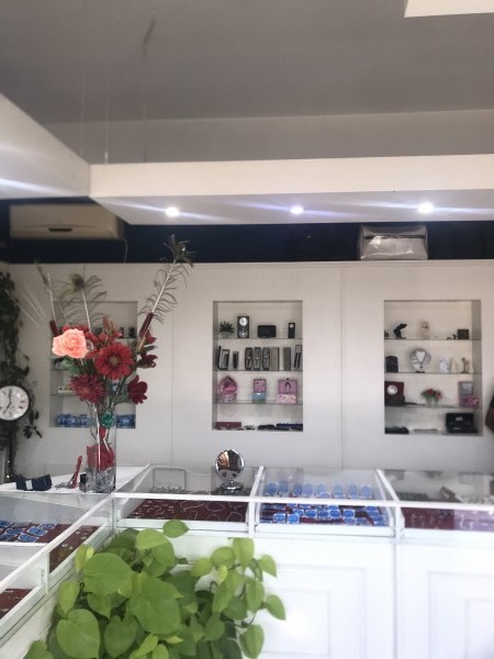 LOCAL COMERCIAL INMEJORABLE PUNTO